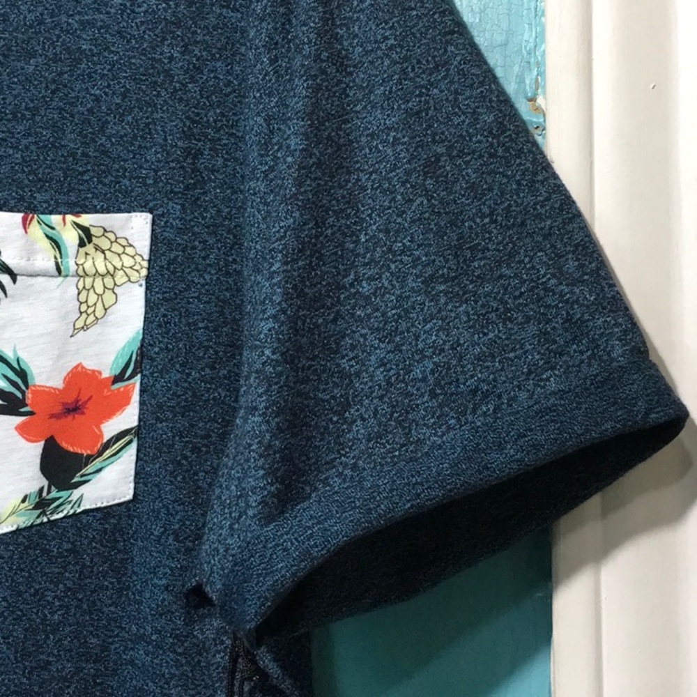 Free Planet Pocket Tee - Picture 8 of 8